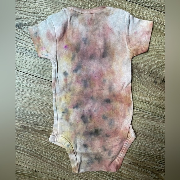 Handmade Organic Botanical Dyed Baby Onzies Cotton 0-9 Months - Picture 10 of 13
